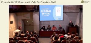 Imagen de la presentación del libro el último in vitro en el colegio de médicos de Madrid